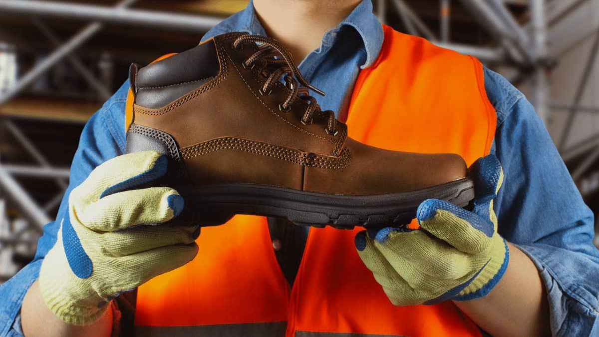 Les chaussures de sécurité sont-elles obligatoires sur un chantier