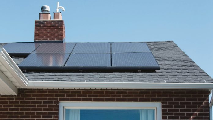 Installation de panneaux solaires : coûts, avantages et retour sur investissement