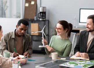 Optez pour une offre engagée pour alléger la facture d’électricité de vos collaborateurs Optez pour une offre engagée pour alléger la facture d'électricité de vos collaborateurs